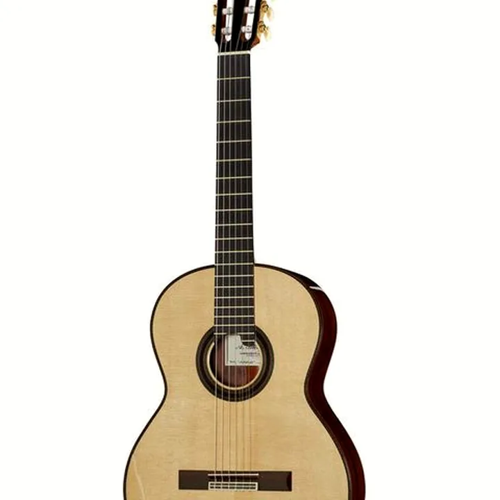 Test Amalio Burguet La Burguet Spruce con estuche: análisis y opinión