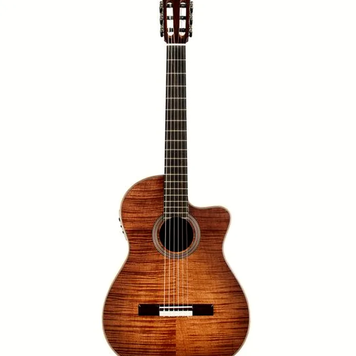 Cordoba Fusion 12 Cinnamon Burst, reseña de una guitarra clásica