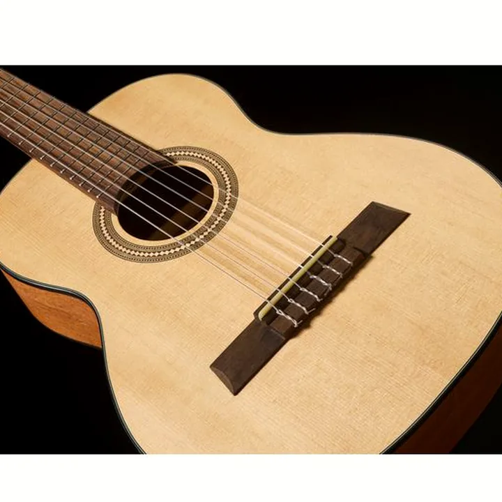 Höfner HF 13-1/2 Classical w/GigBag