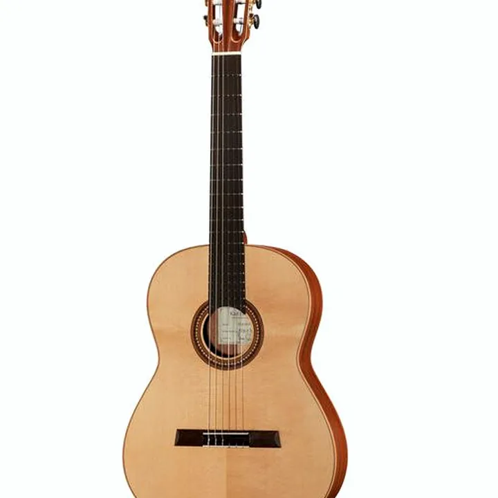 Höfner HM65-F-S Senorita: test completo de la guitarra clásica