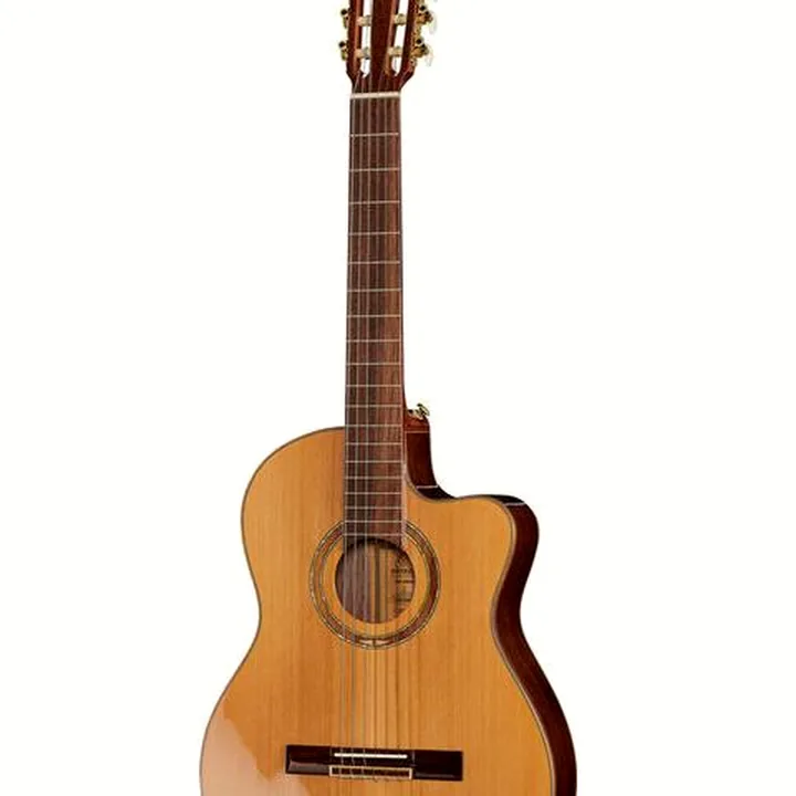 Ortega RCE159MN-NT Test completo de guitarra clásica electroacústica