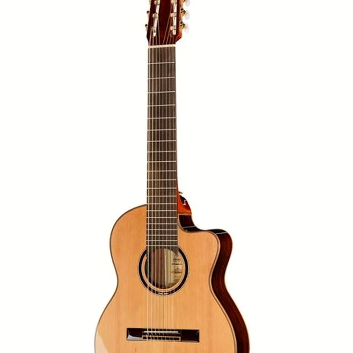 Ortega RCE159RW-8: test y análisis de guitarra clásica de 8 cuerdas