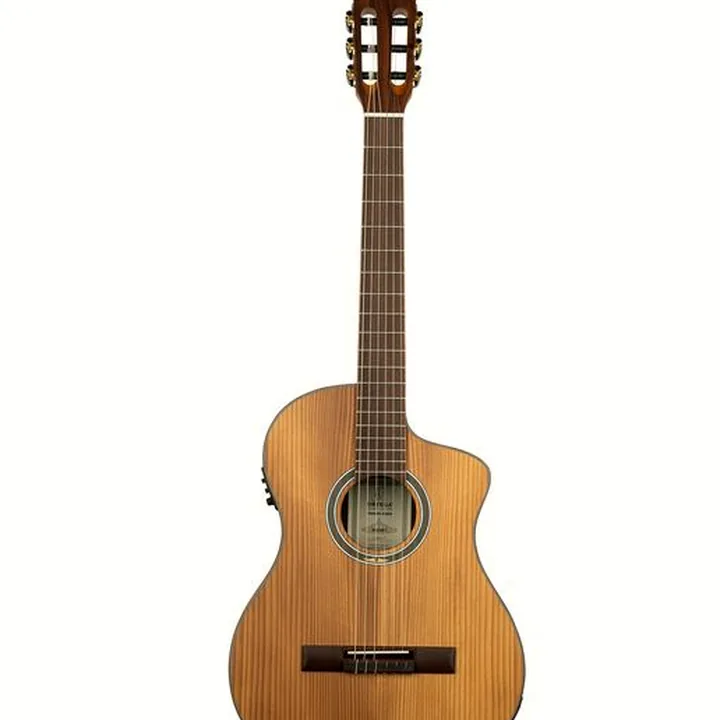 Ortega RCE23RO Thermo Series, guitarra clásica a examen: cómoda para estudiar y tocar