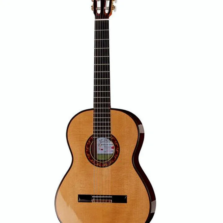 Ramirez Guitarra del Tiempo Spruce: análisis y opinión de la guitarra clásica
